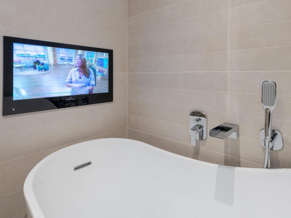 Pass The Keys 1 Bed Albury Contemporary Apartment With Secure Parking شروزبري المظهر الخارجي الصورة