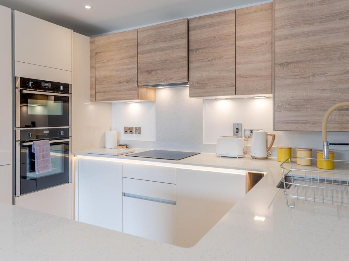 Pass The Keys 1 Bed Albury Contemporary Apartment With Secure Parking شروزبري المظهر الخارجي الصورة